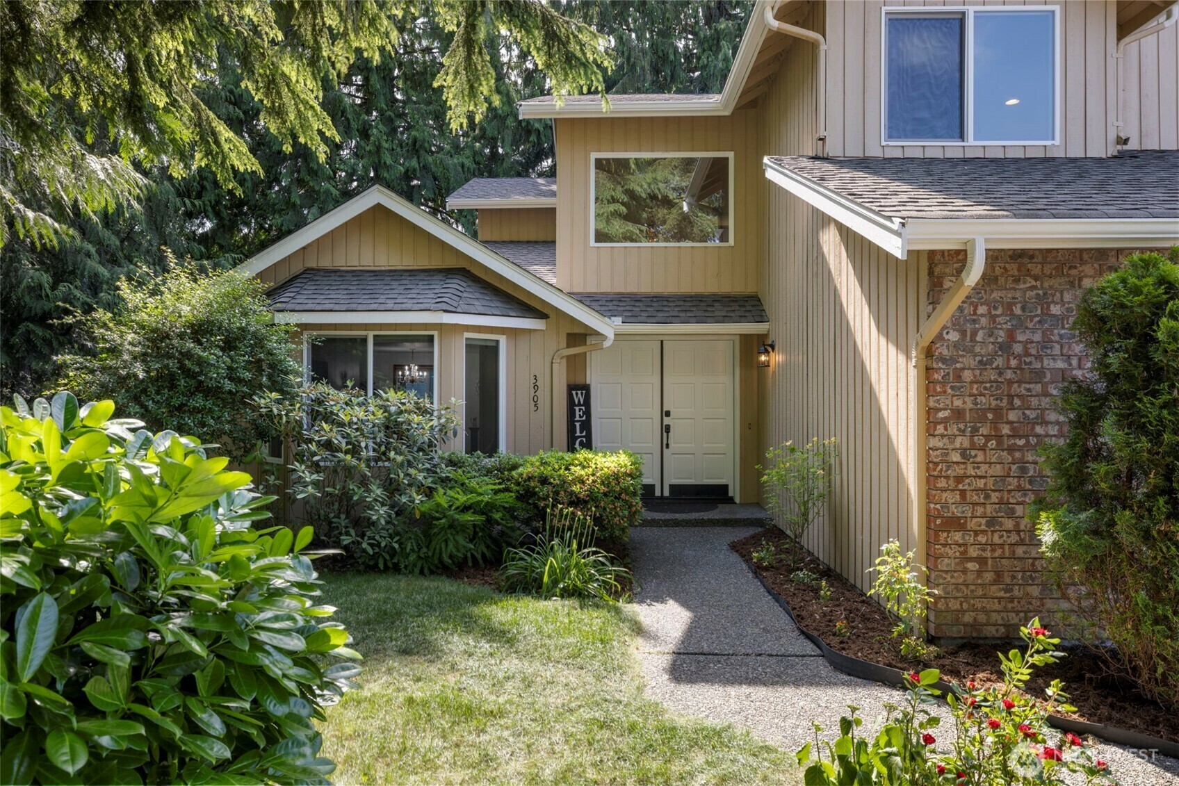 Property Photo: 3905 109th Place SE WA 98208