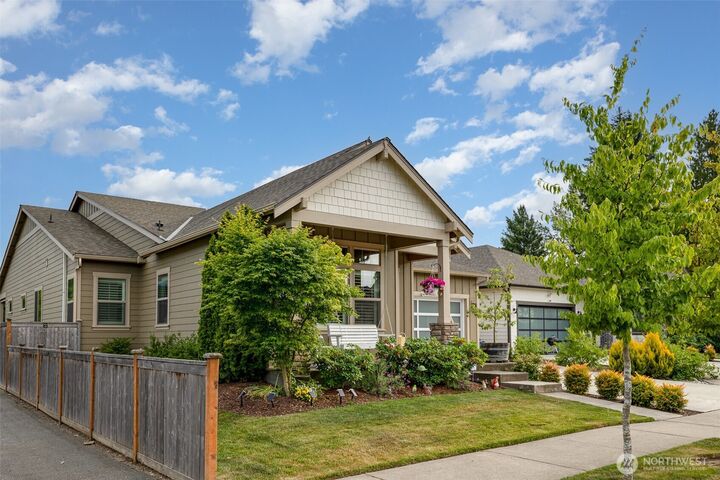 Property Photo: 2109 5th Place WA 98290