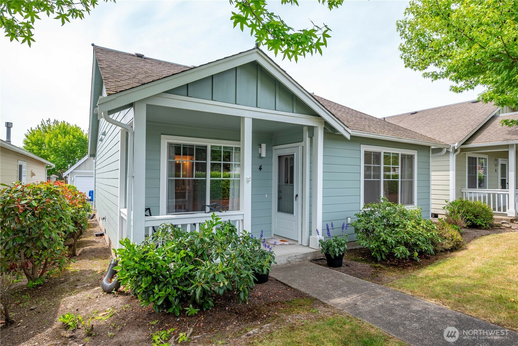 161 W Whidbey Avenue 4  Oak Harbor WA 98277 photo