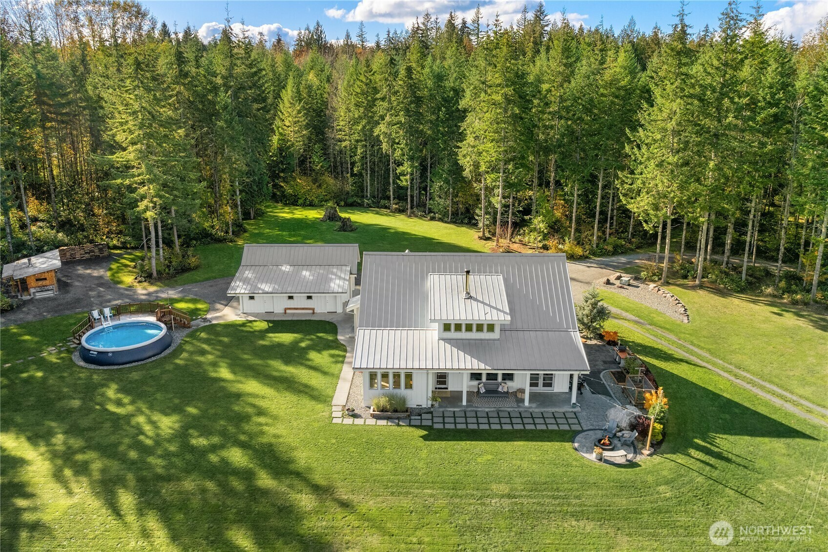 Property Photo: 21520 72nd St SE WA 98290