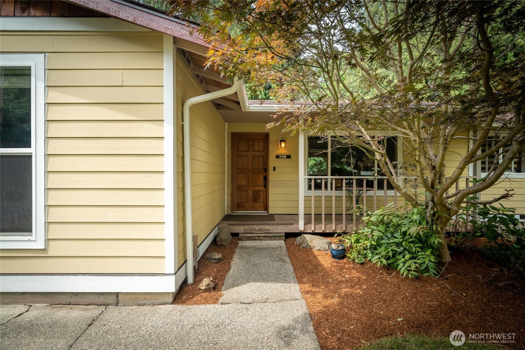Property Photo: 118 W Winesap Road WA 98012