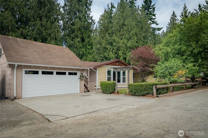118 W Winesap Road  Bothell WA 98012 photo