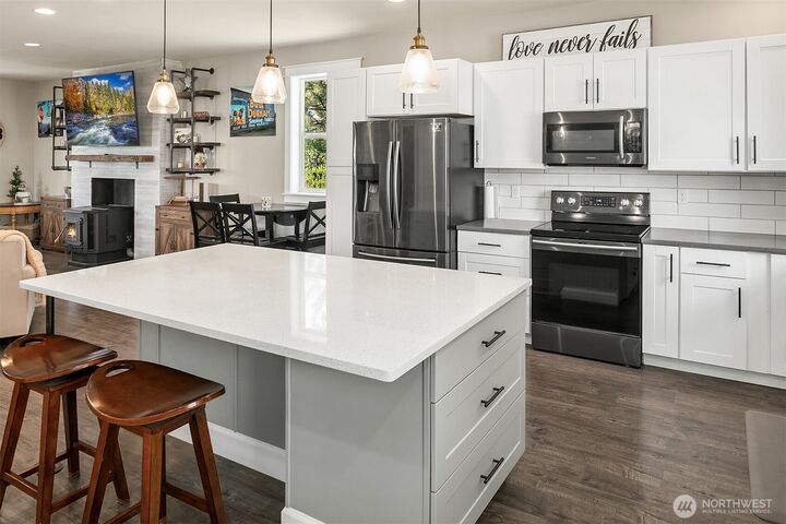 411 W Alaska Avenue  Roslyn WA 98941 photo