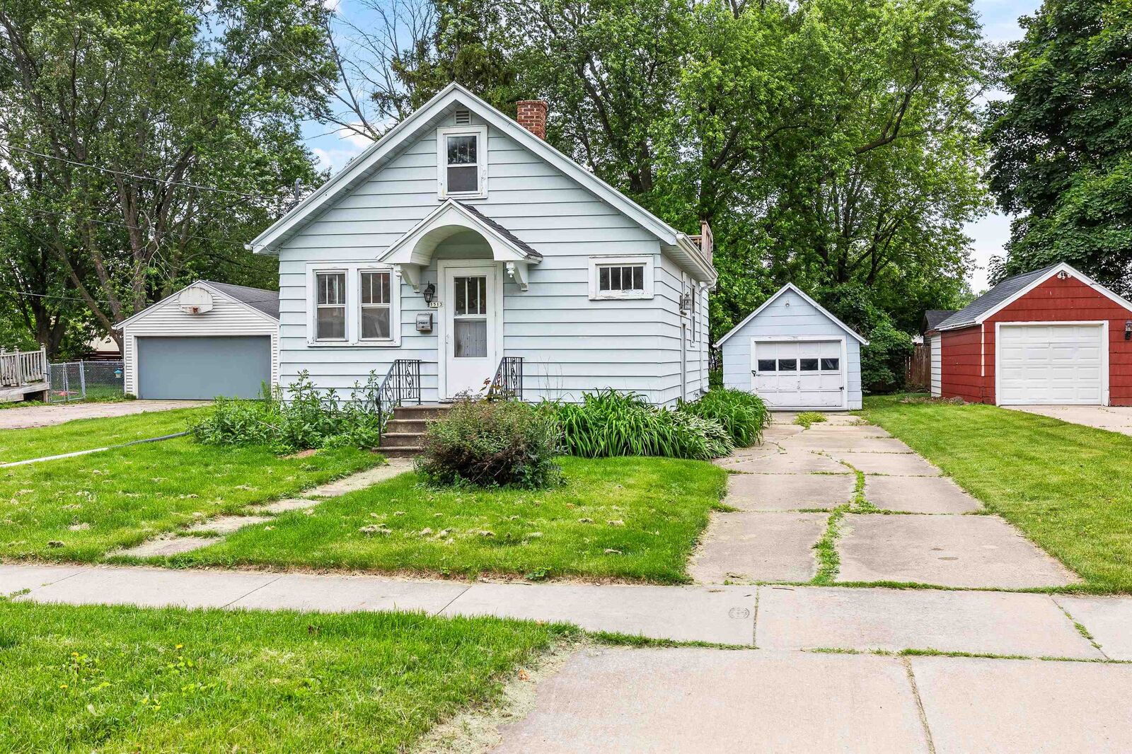 Property Photo:  1513 W Washington Street  WI 54914 