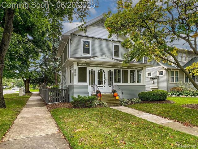 Property Photo: 820 E Lincoln Avenue MI 48067