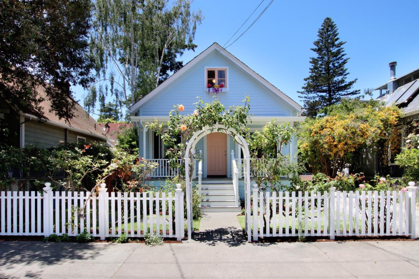 515 Chestnut Street  Santa Cruz CA 95060 photo