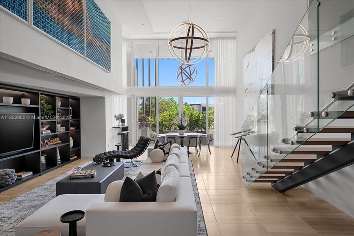 Property Photo:  4701 N Meridian Ave 217  FL 33140 