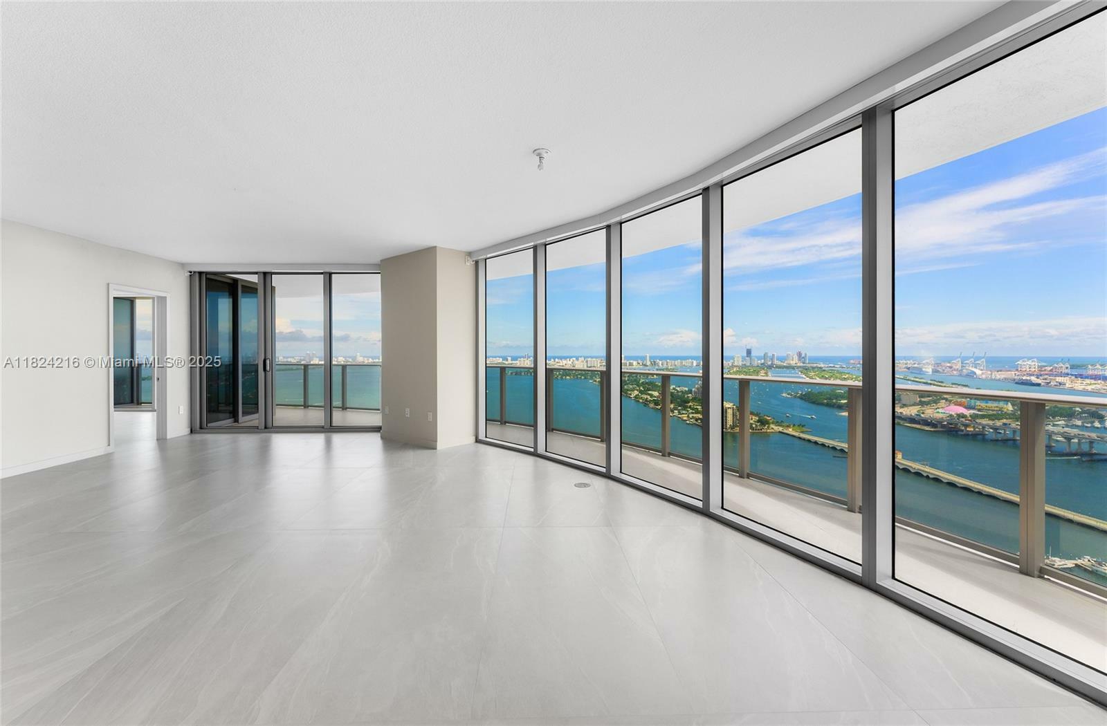 Property Photo: 488 NE 18 St 4112 FL 33132