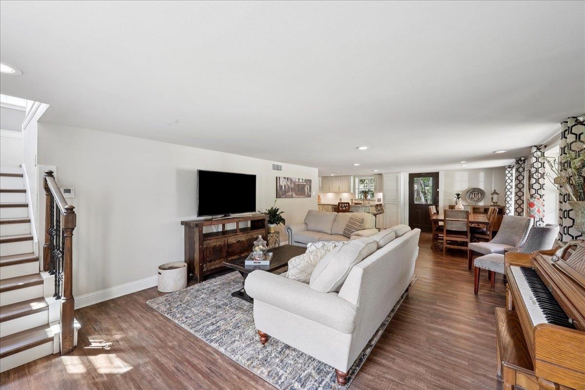 Property Photo: 3231 Charles Ave. TX 77619