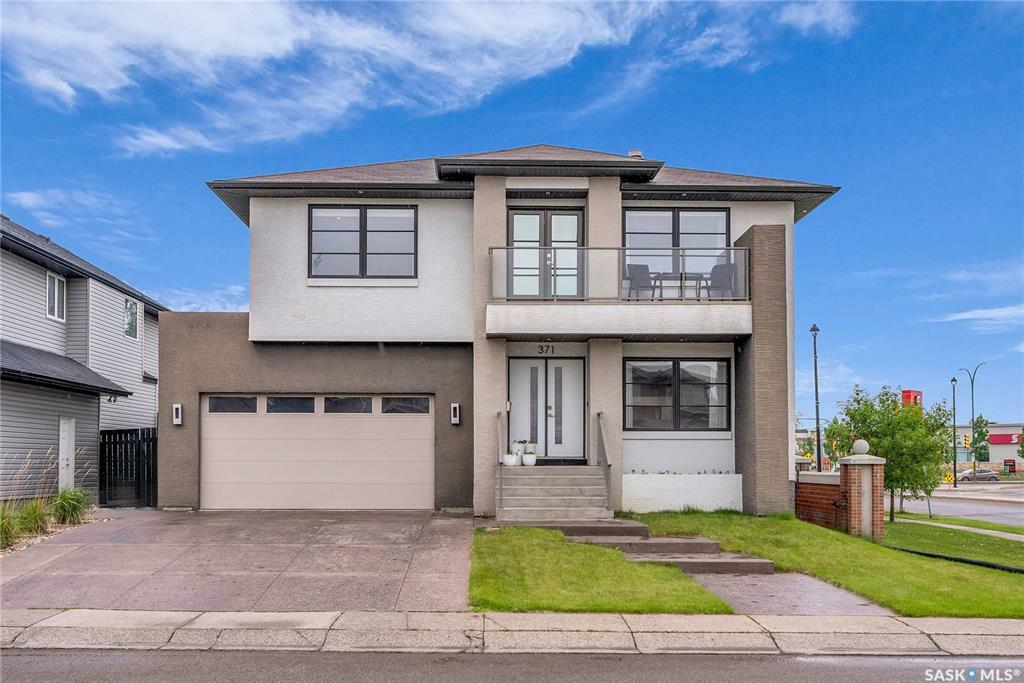 Property Photo: 371 Thode Avenue SK S7W 1B9