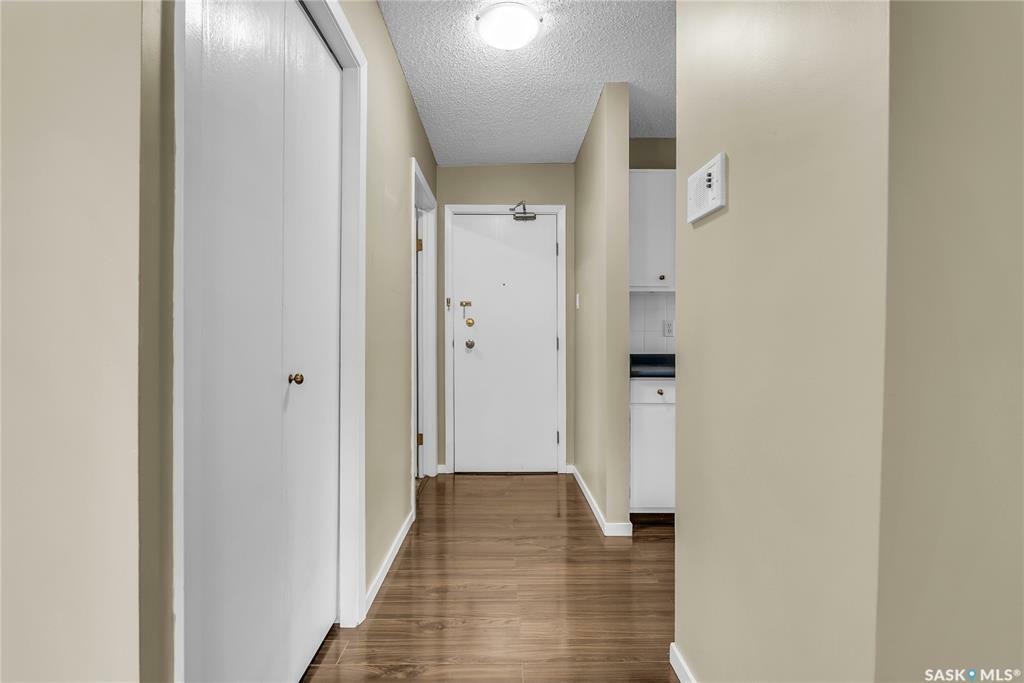 Property Photo: 719 10th Street E 20 SK S7H 0H2