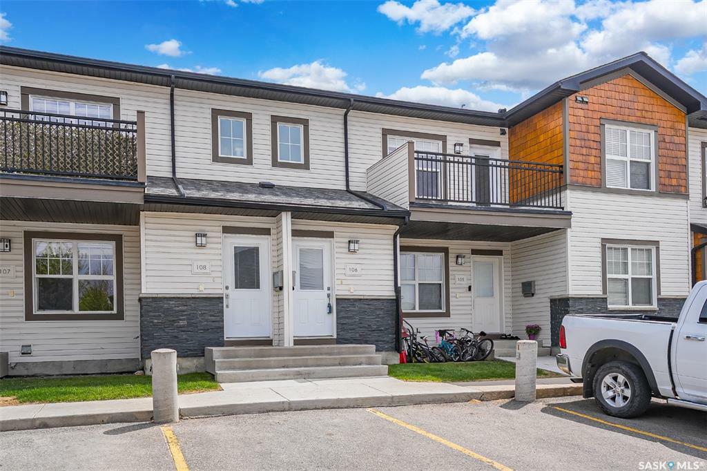 Property Photo: 1015 Patrick Crescent 106 SK S7W 0M2