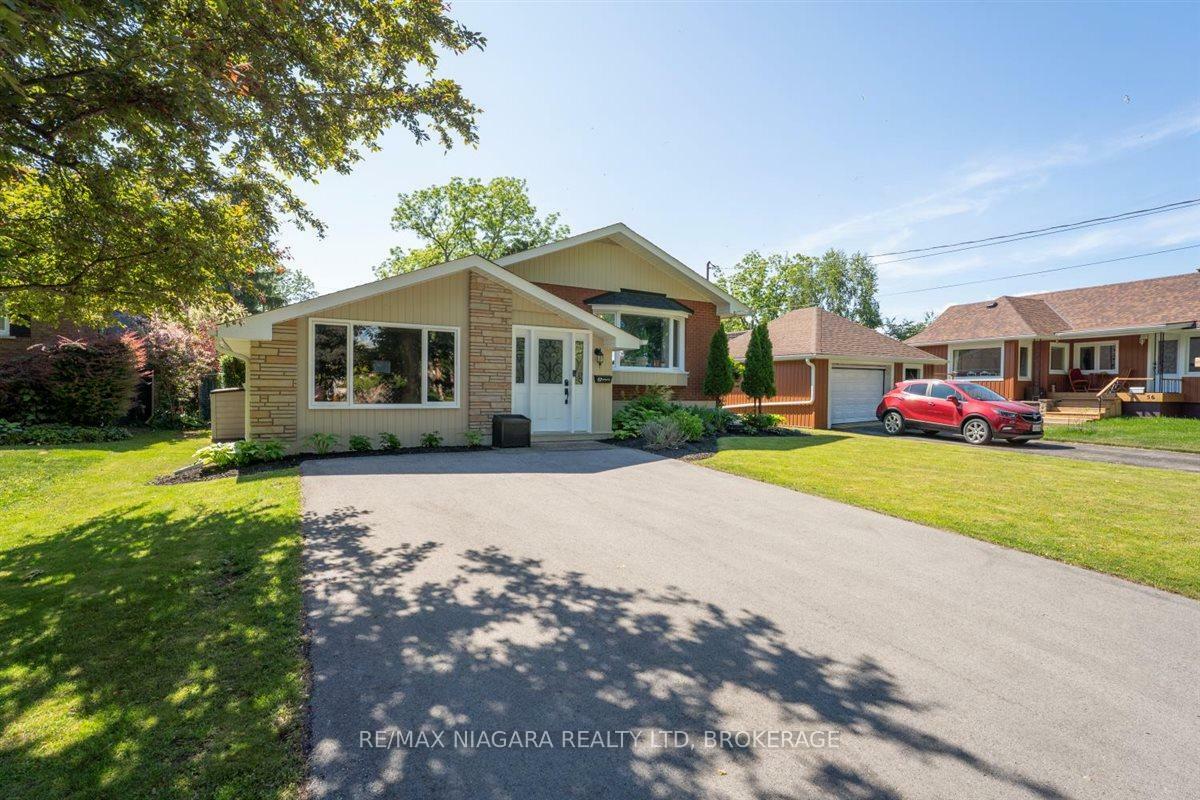 Photo de la propriété: 62 Oakridge Crescent E ON L3K 2T4