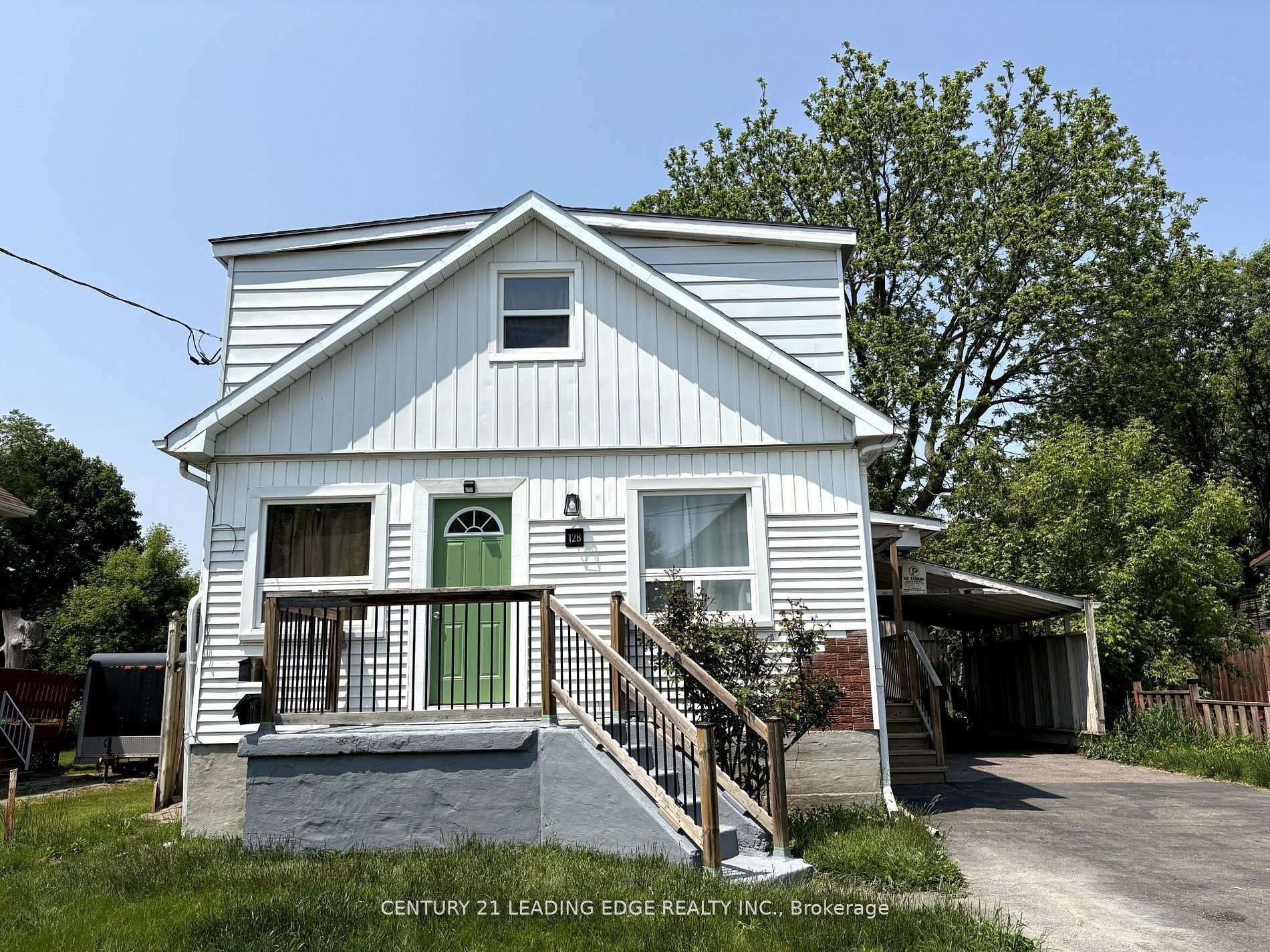 128 Summer Street Main  Oshawa ON L1H 2K9 photo