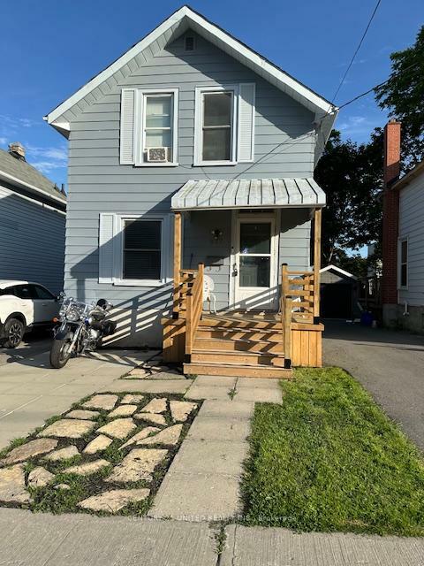 Property Photo: 577 Paterson Street ON K9J 4P9