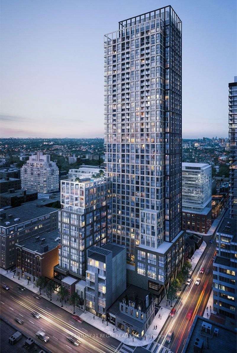 Property Photo: 108 Peter Street 713 ON M5V 0W2
