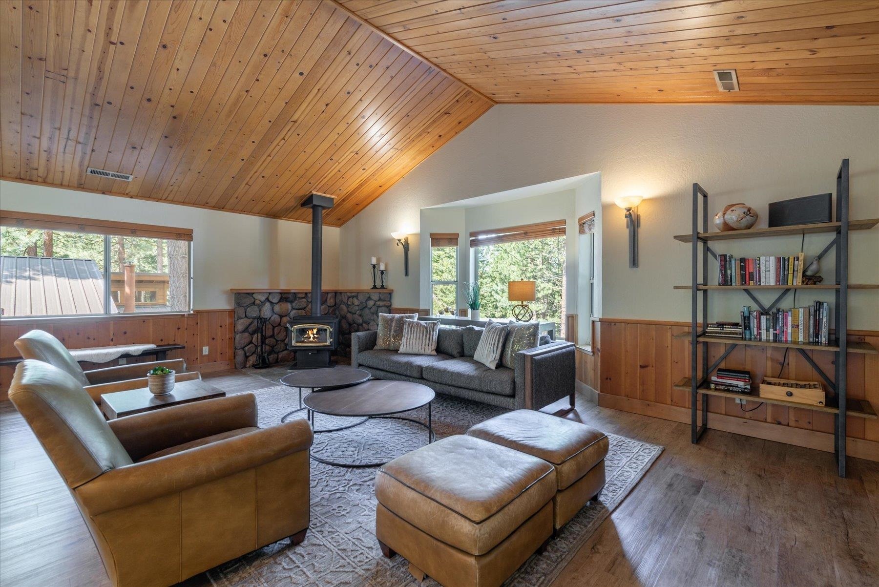 Property Photo: 11695 Munich Drive CA 96161