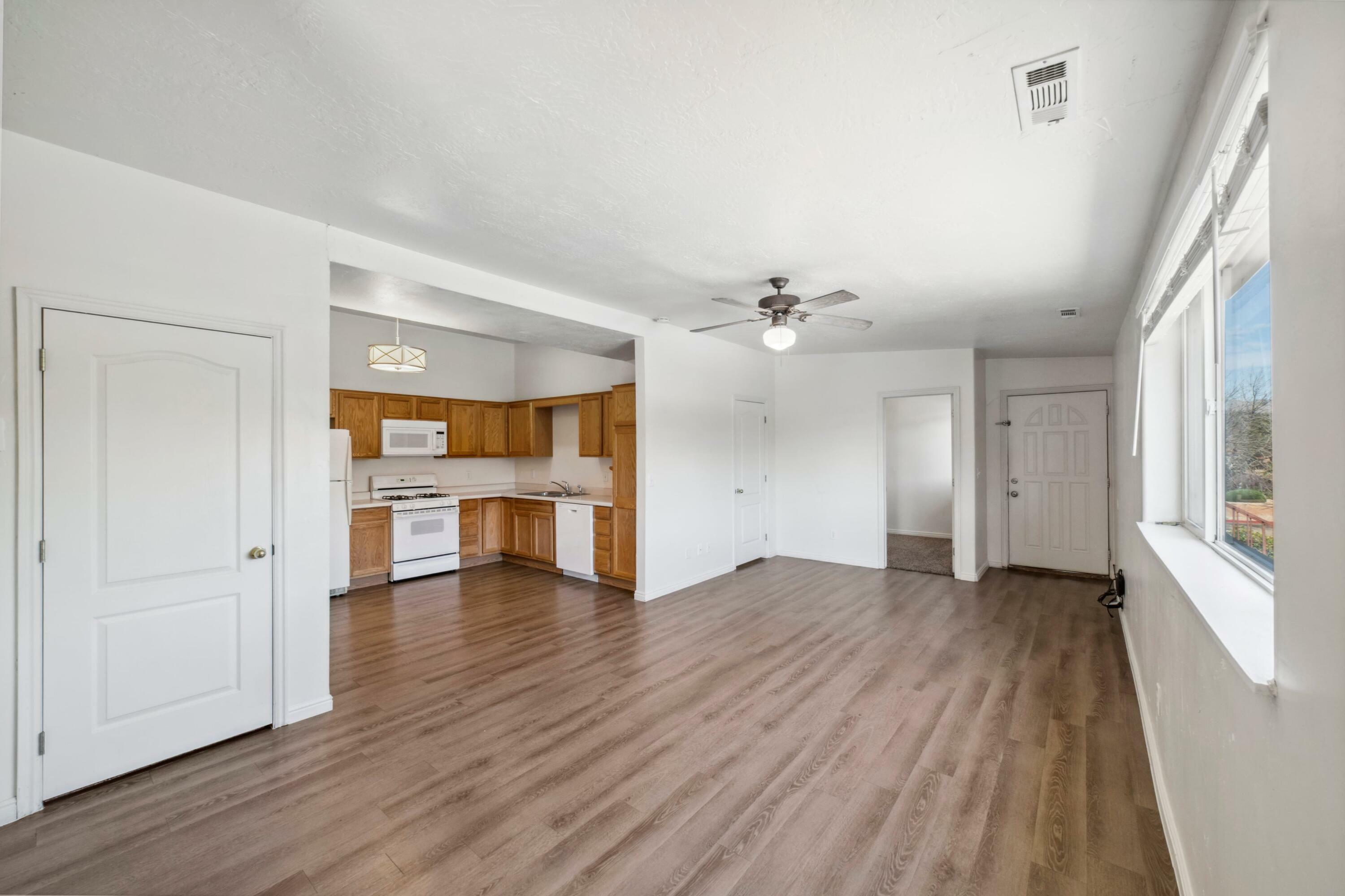 Property Photo: 35 E 600 S #B202 UT 84738