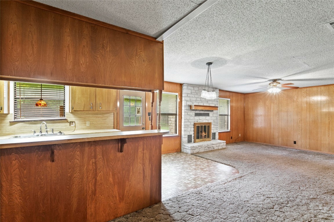 Property Photo: 209 E Rector Street TX 78653