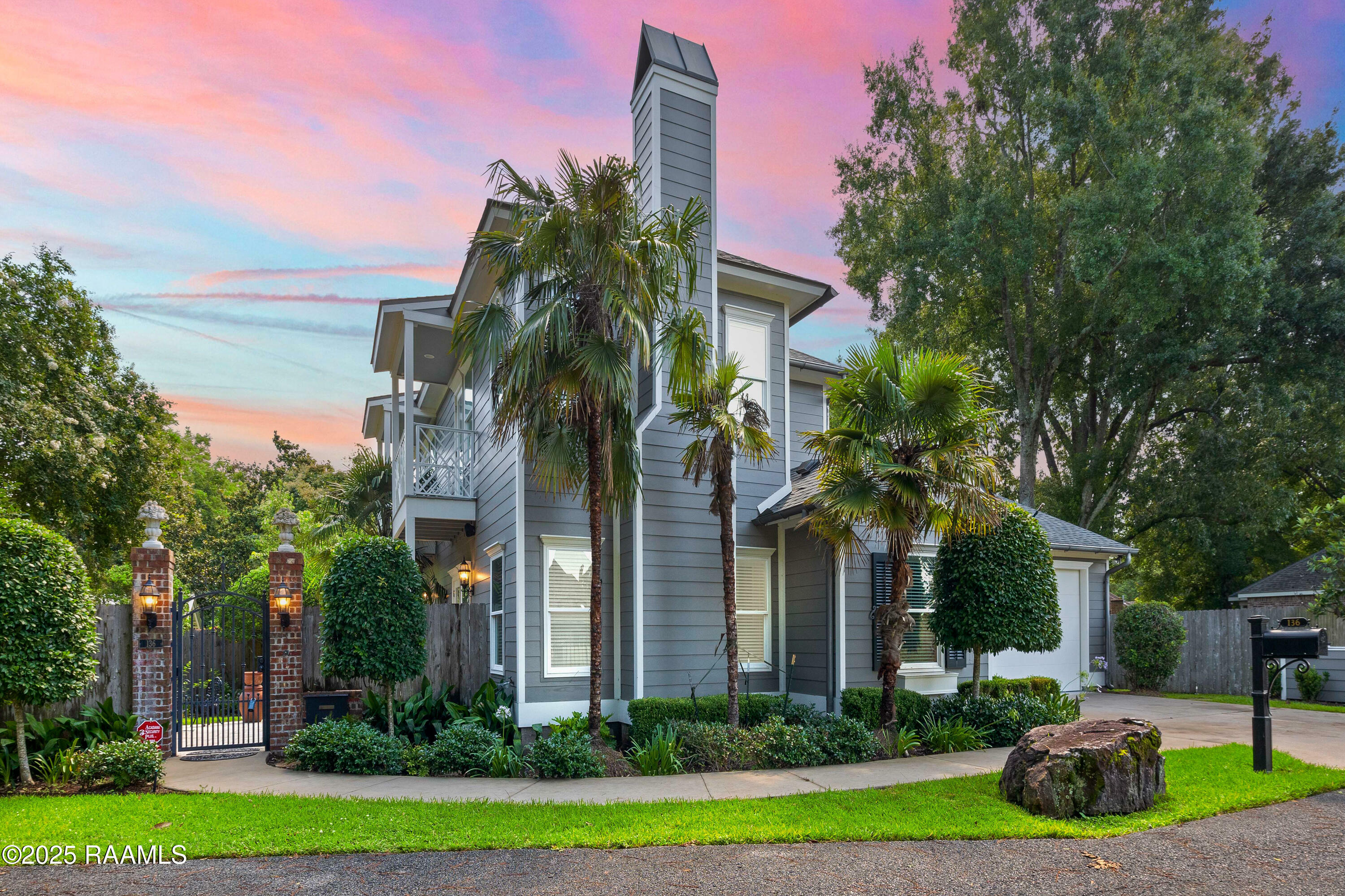 Property Photo: 136 Fletcher Lane LA 70503