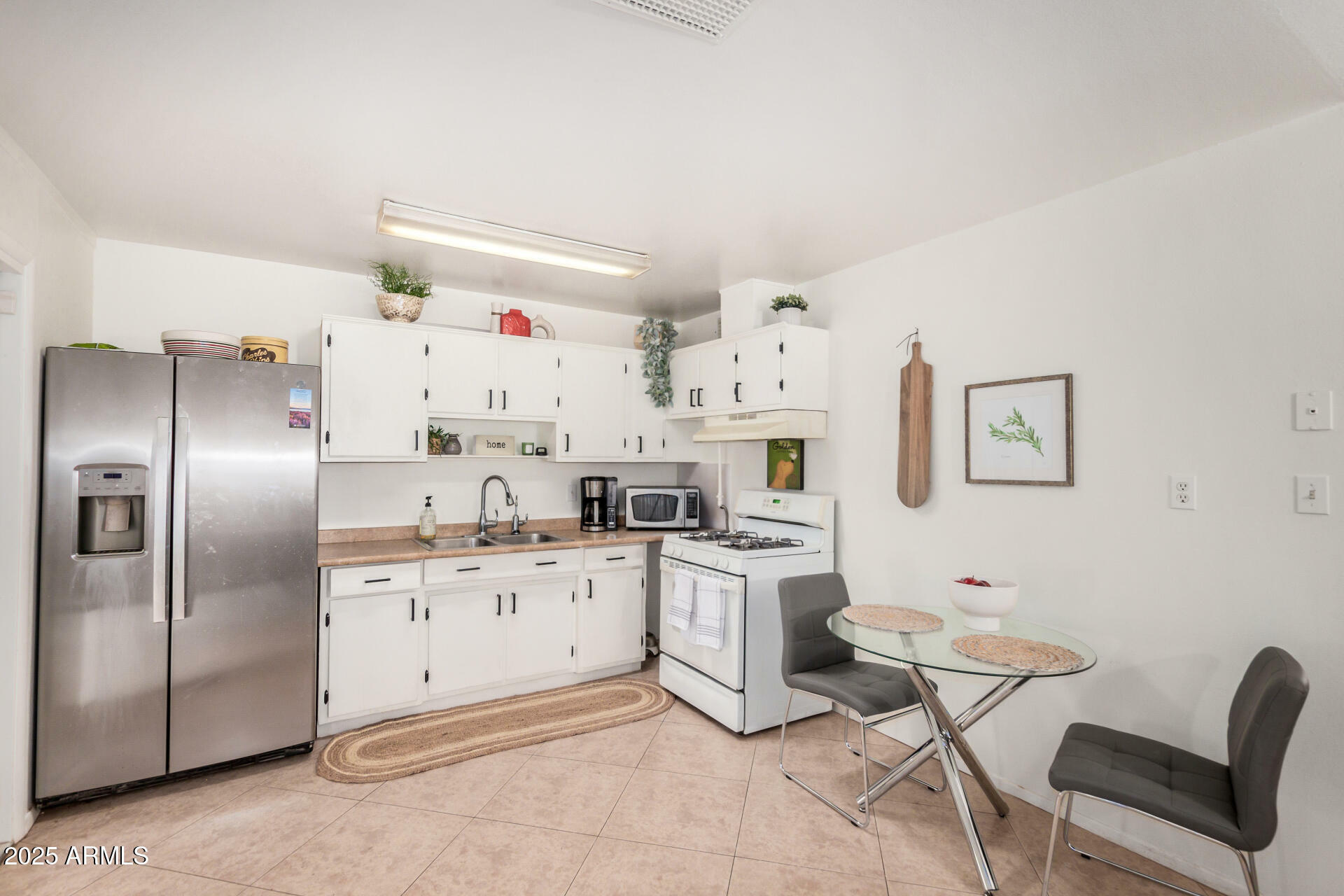 Property Photo: 4113 W Sheridan Street AZ 85009