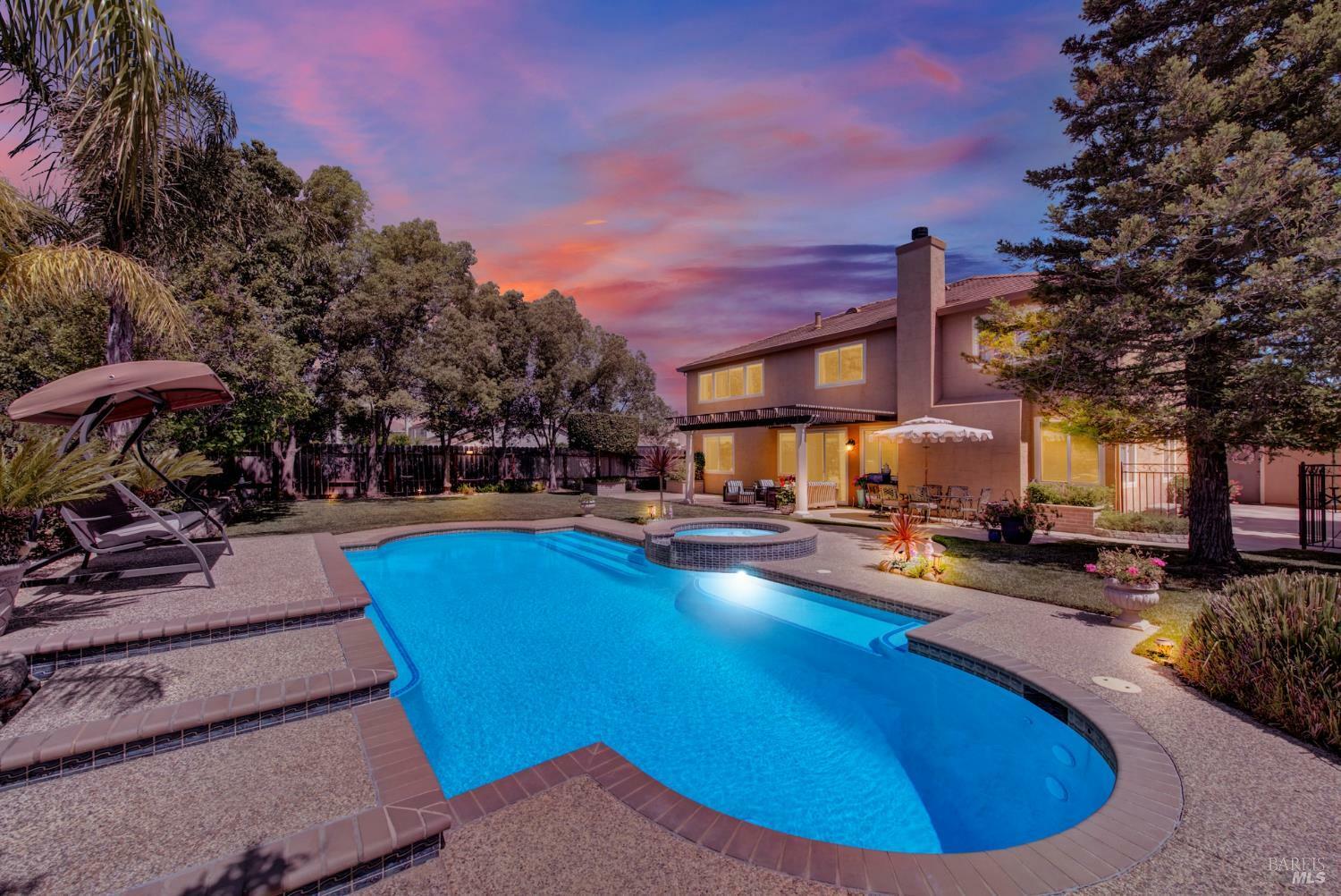 Property Photo: 901 Dunerose Court CA 95687