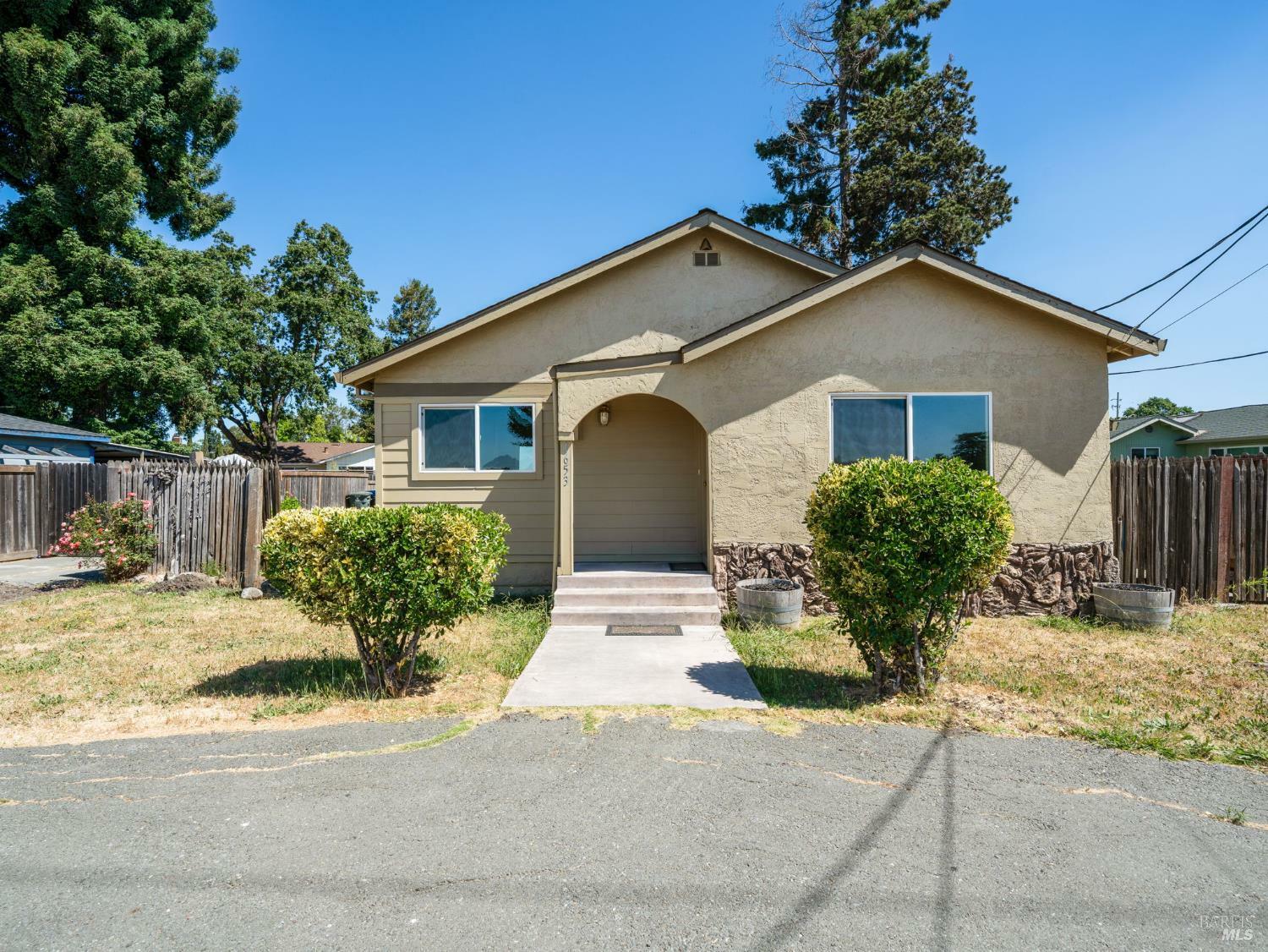 Property Photo: 1653 Hearn Avenue CA 95407