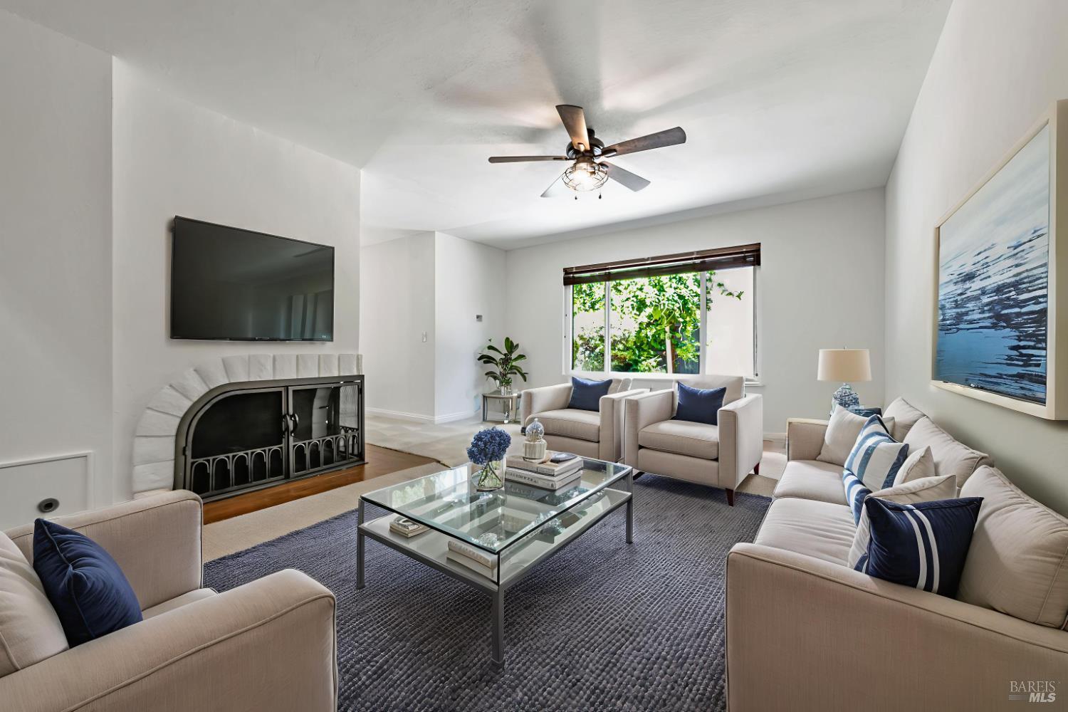 Property Photo:  74 Grande Paseo  CA 94903 