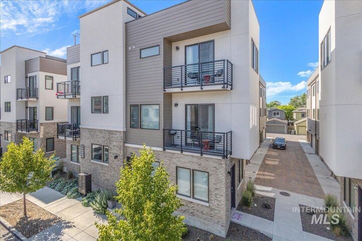 Property Photo: 2775 W Stewart Ave ID 83702