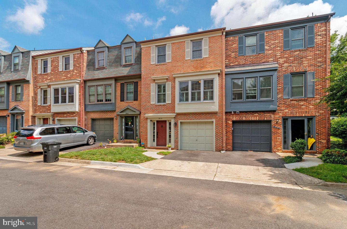 Property Photo: 3810 Usher Court VA 22304