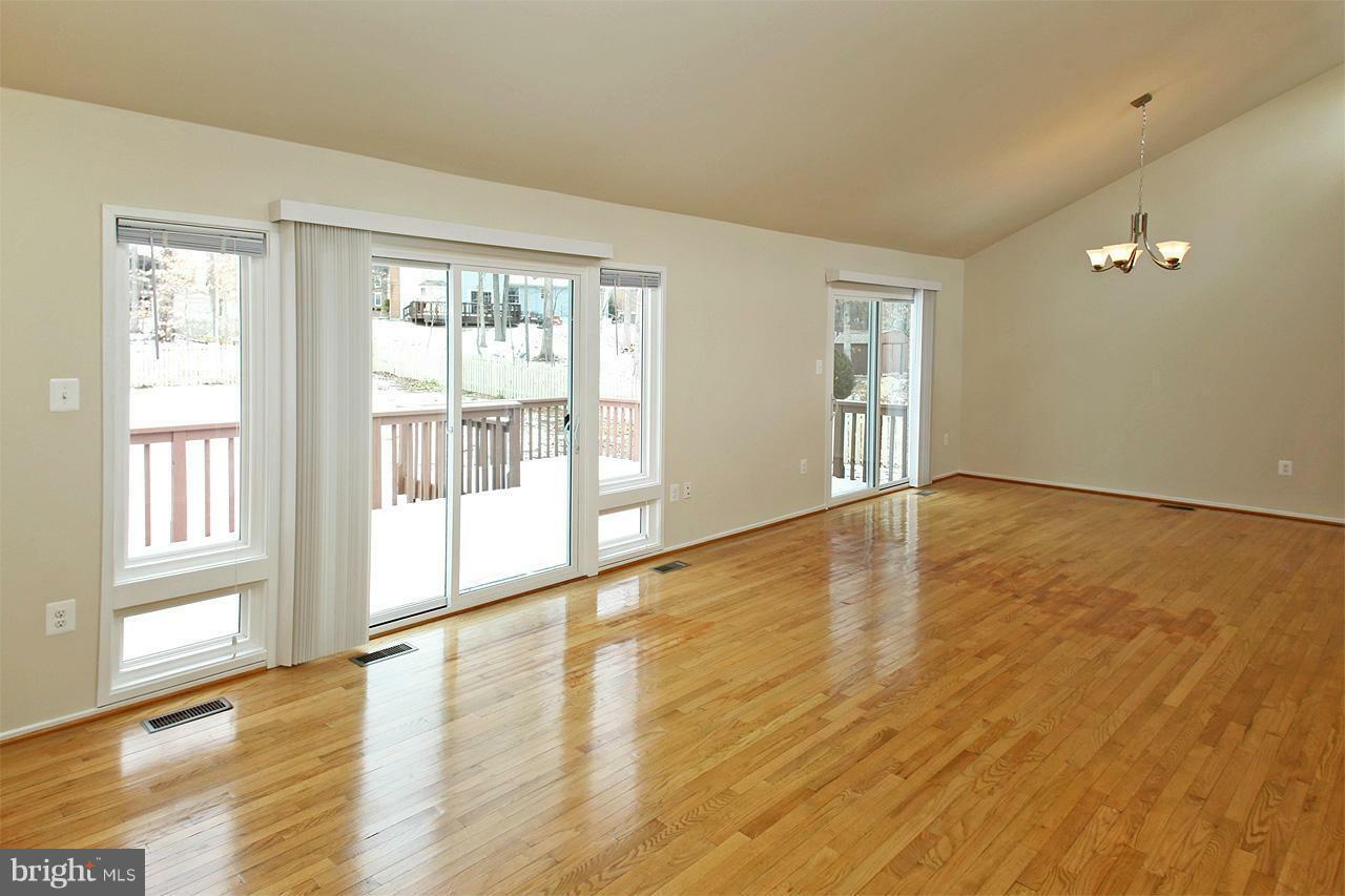 Property Photo: 9614 Tinsmith Lane VA 22015