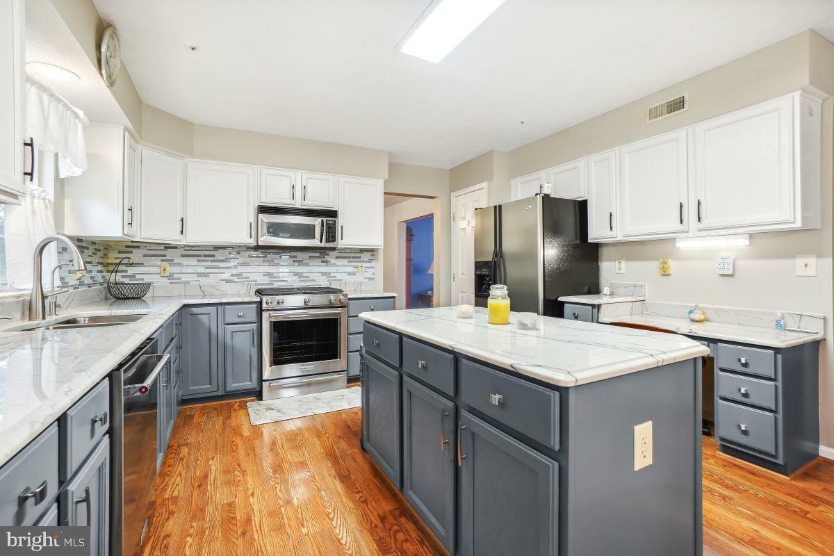 Property Photo: 1016 Mandarin Drive MD 20774