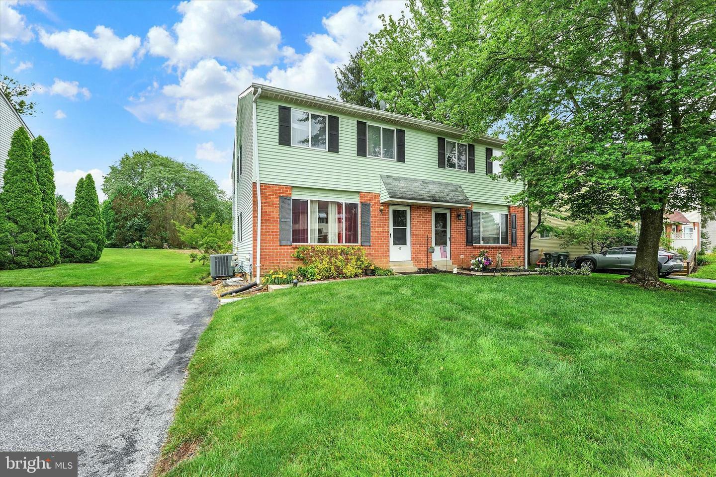 45 Nancy Lane  Downingtown PA 19335 photo