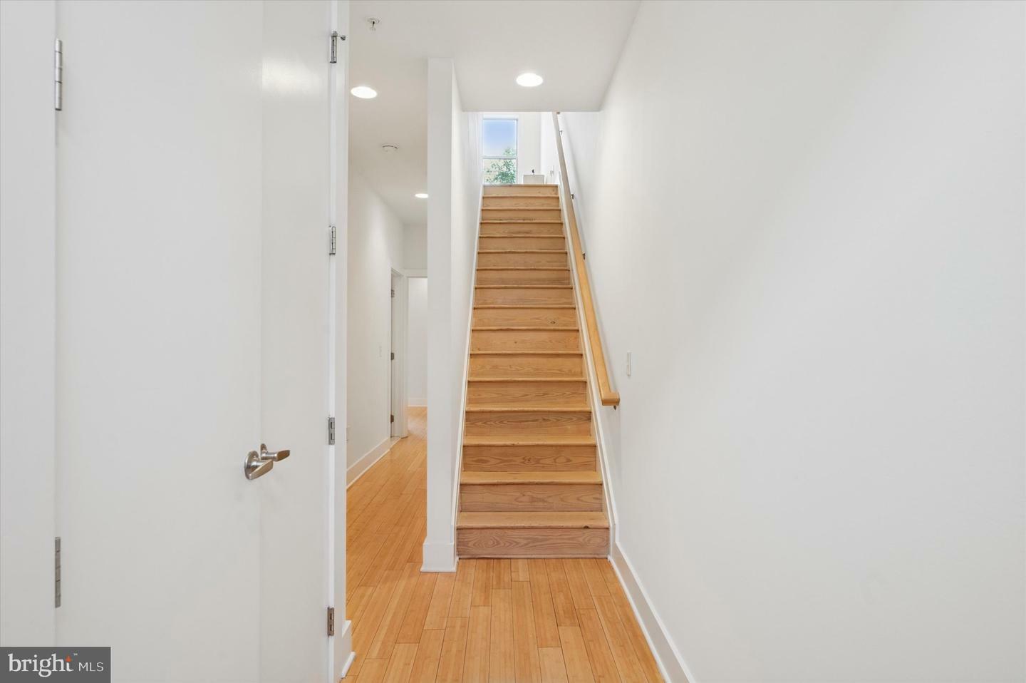 Property Photo:  914 N Front Street  PA 19123 
