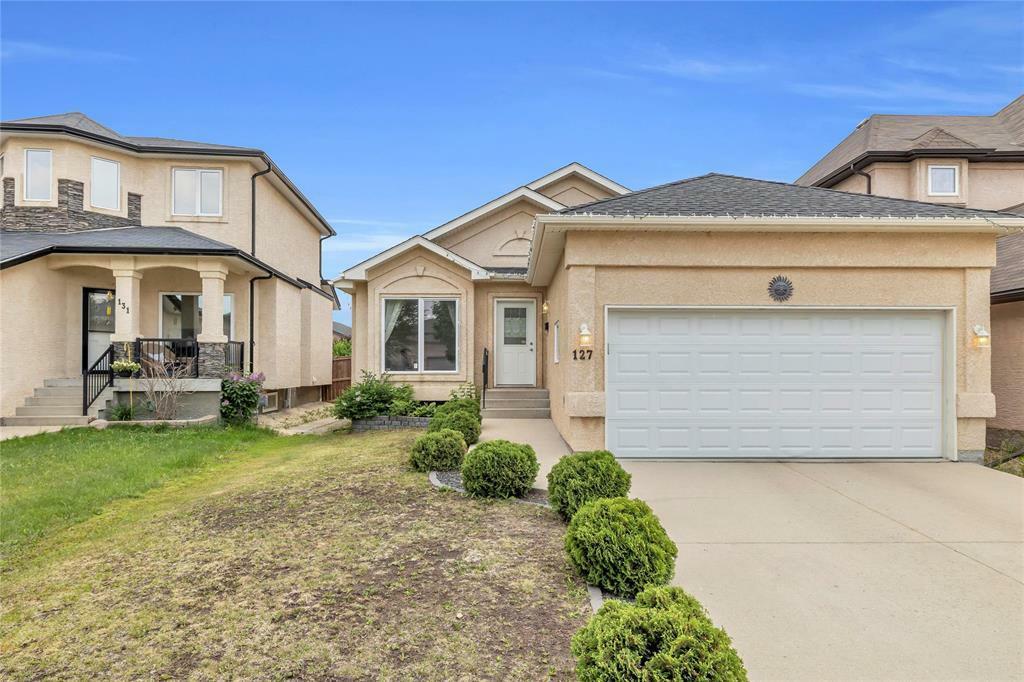 127 Caribou Crescent  Winnipeg MB R3Y 0G4 photo