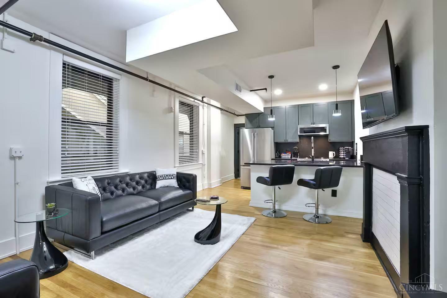 Property Photo:  1407 Vine Street  OH 45202 