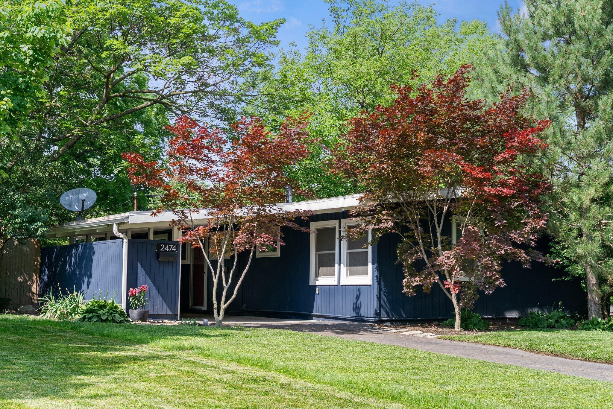 Property Photo: 2474 Bristol Road OH 43221