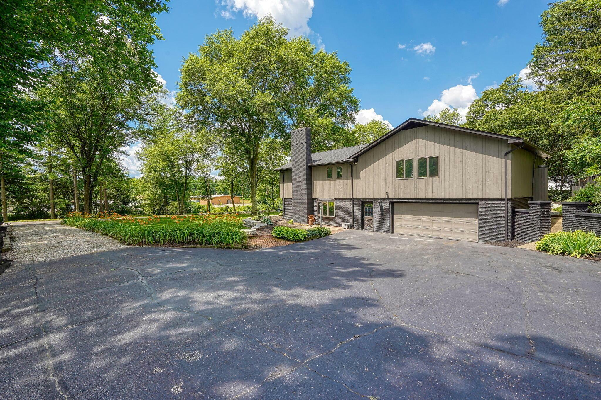 Property Photo: 1300 Dannie Drive OH 43138