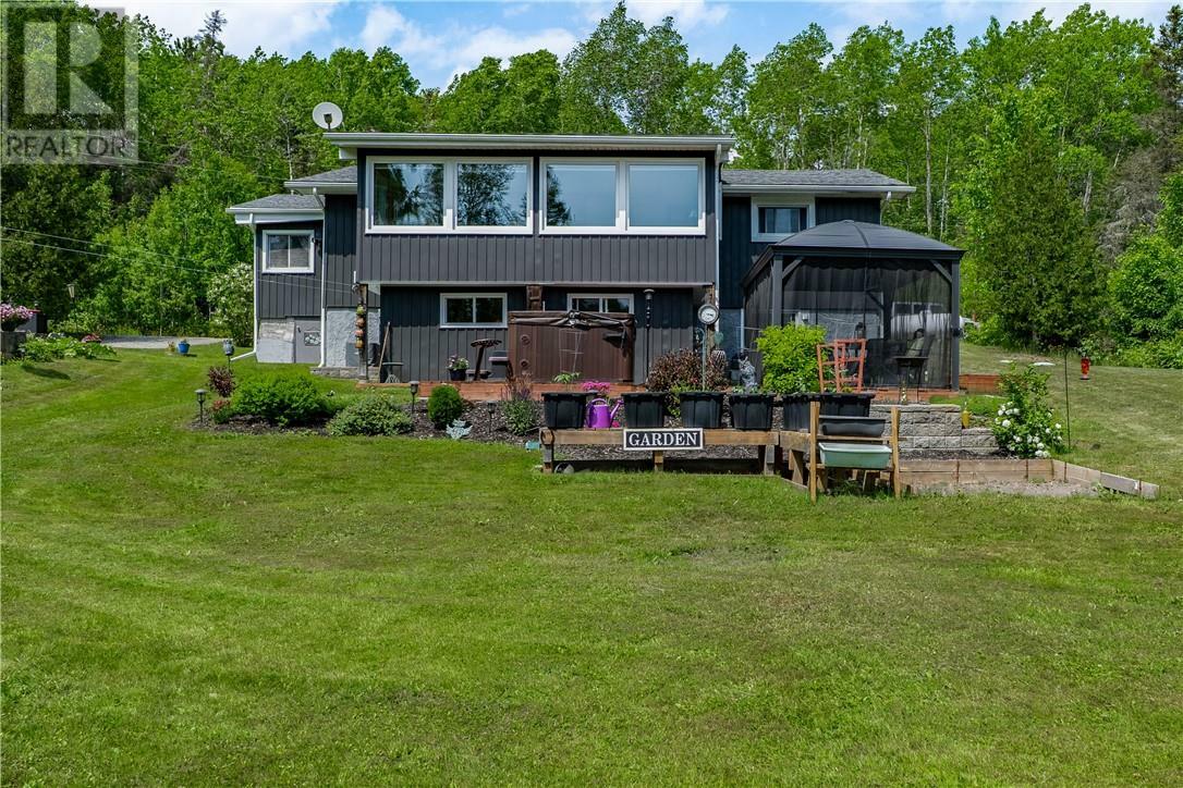 547 River Road  Whitefish ON P0M 3E0 photo