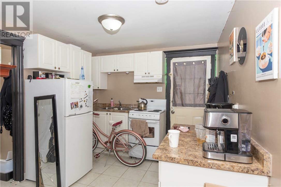 Property Photo:  267 Leslie Street  ON P3B 2T4 