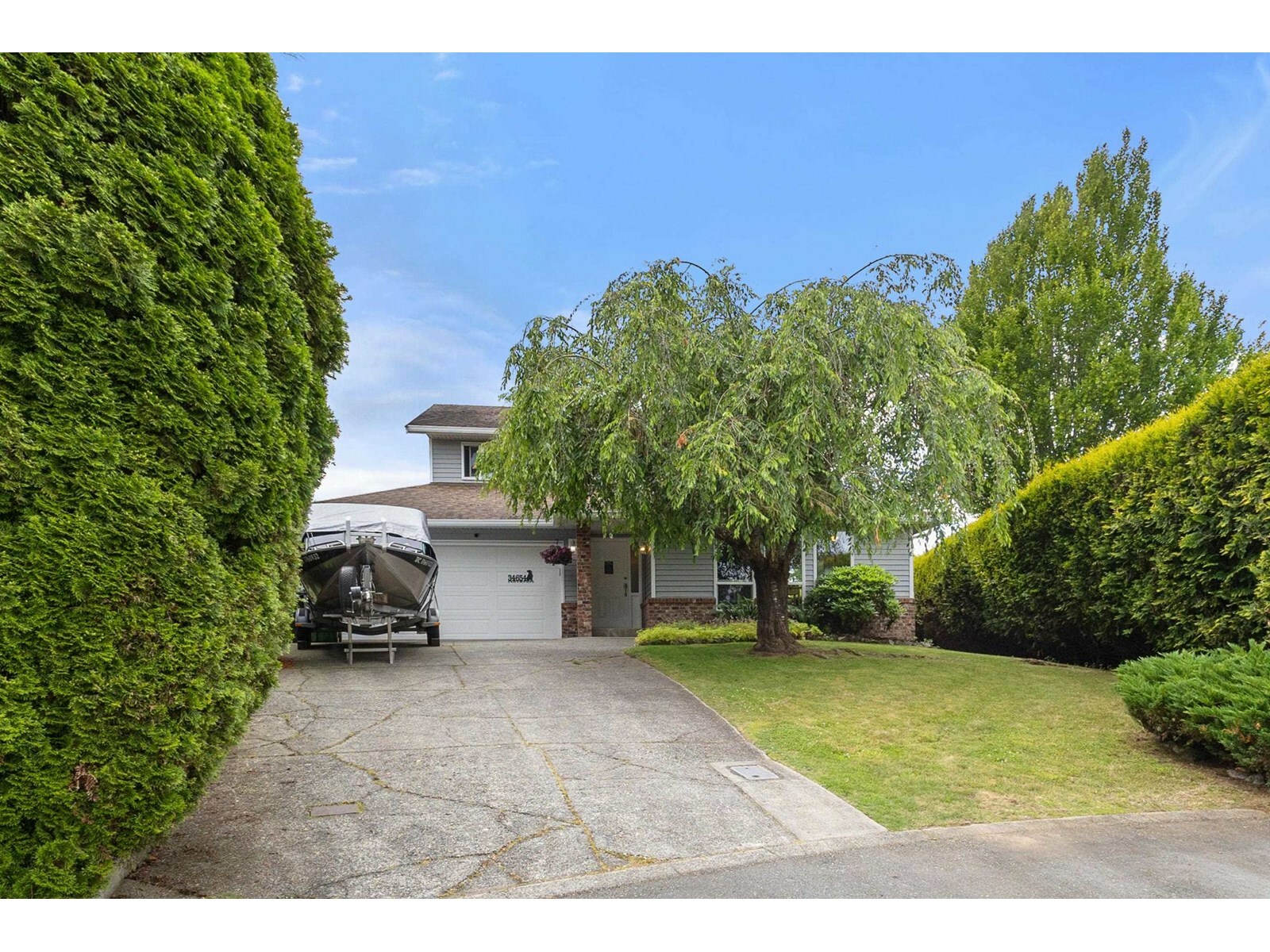 Property Photo: 34654 Dunsmuir BC V2S 6G4