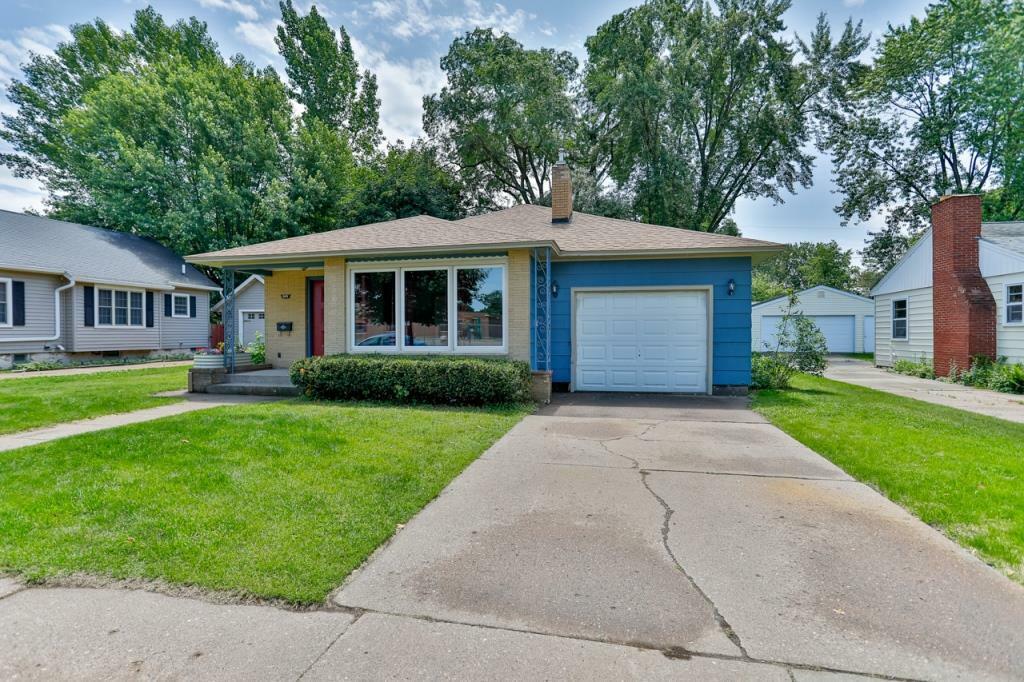 Property Photo:  609 Broadway Avenue  WI 54403 