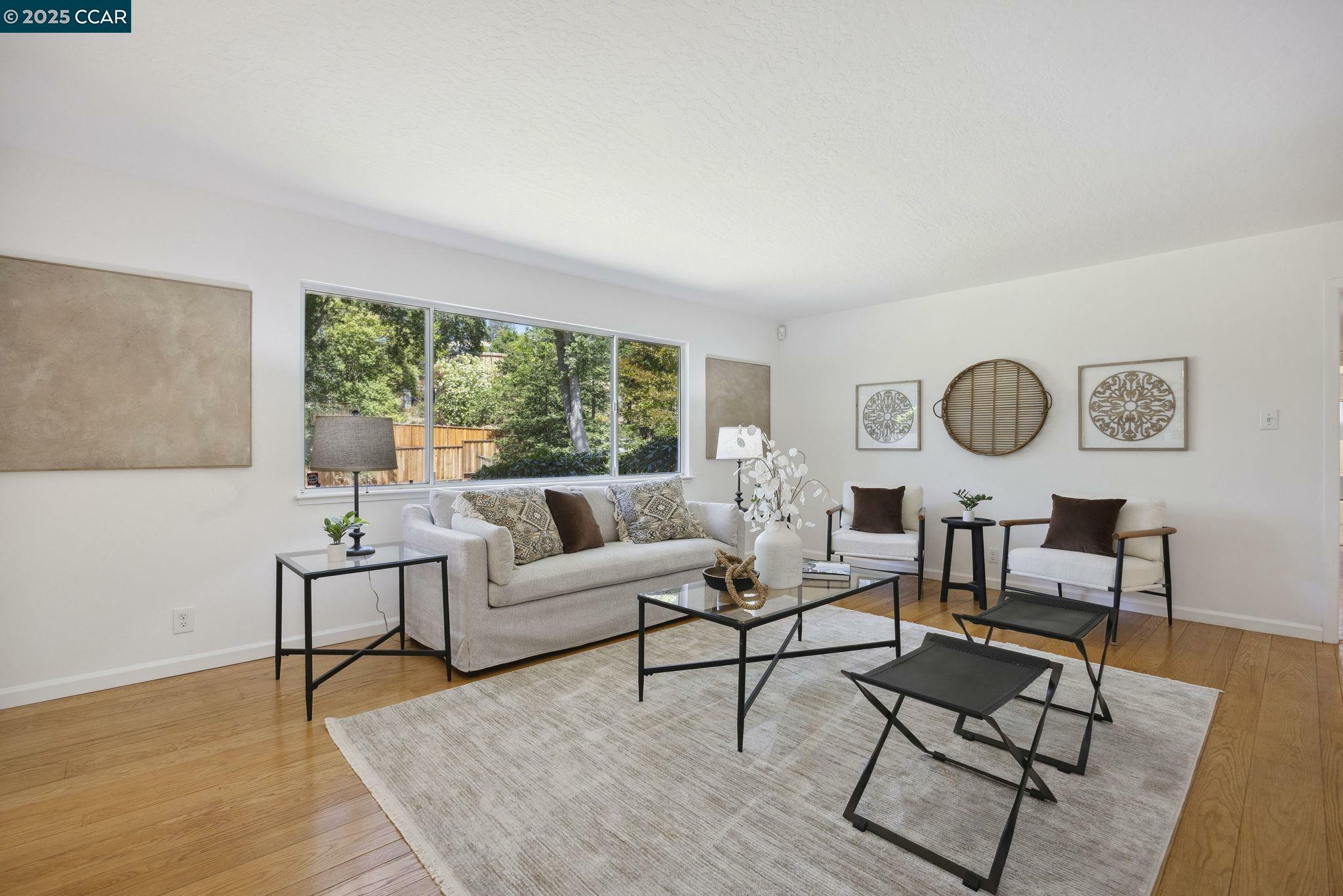 Property Photo: 38 Oakdene Ct CA 94596