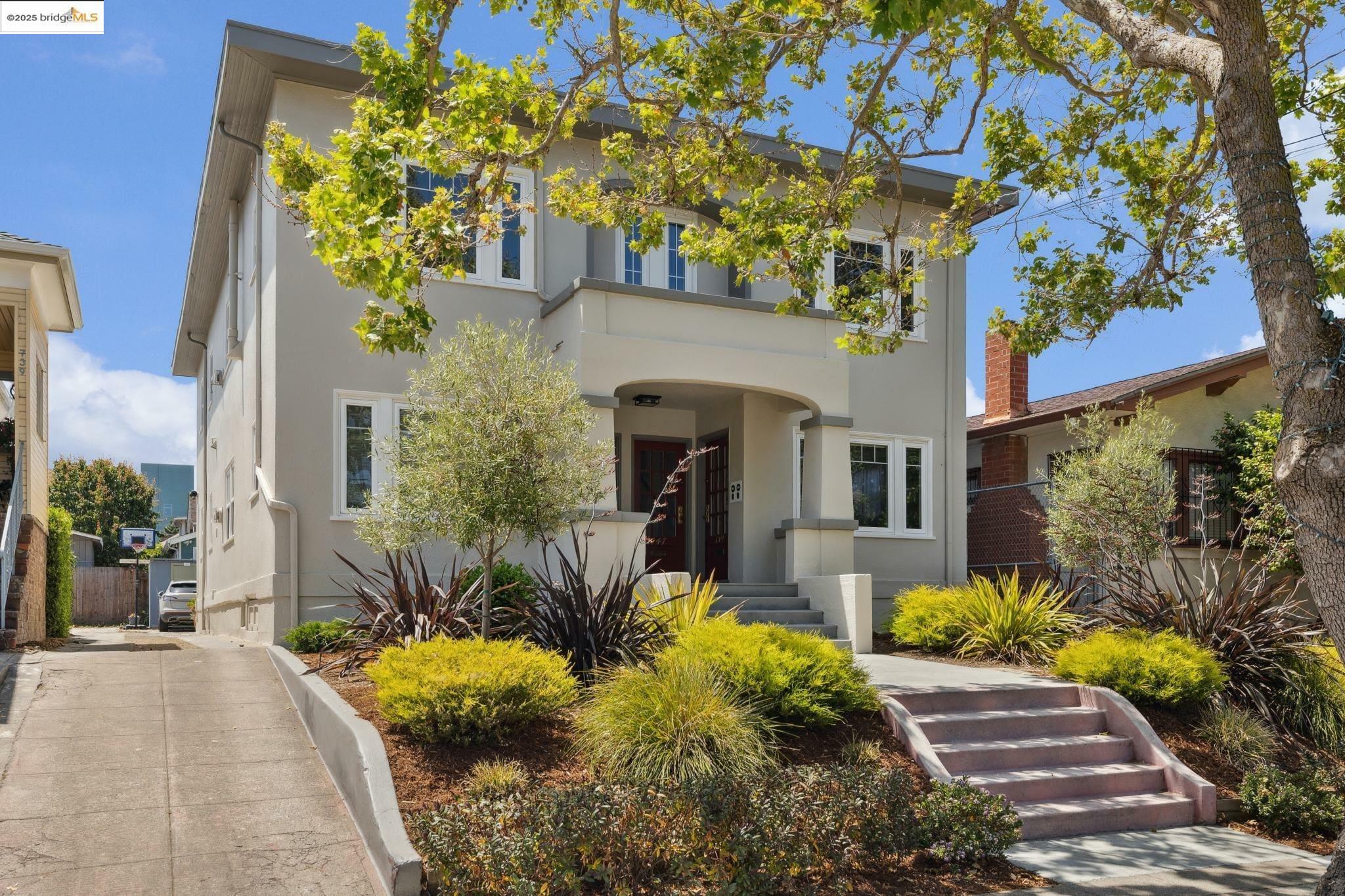 Property Photo: 747 55th St CA 94609
