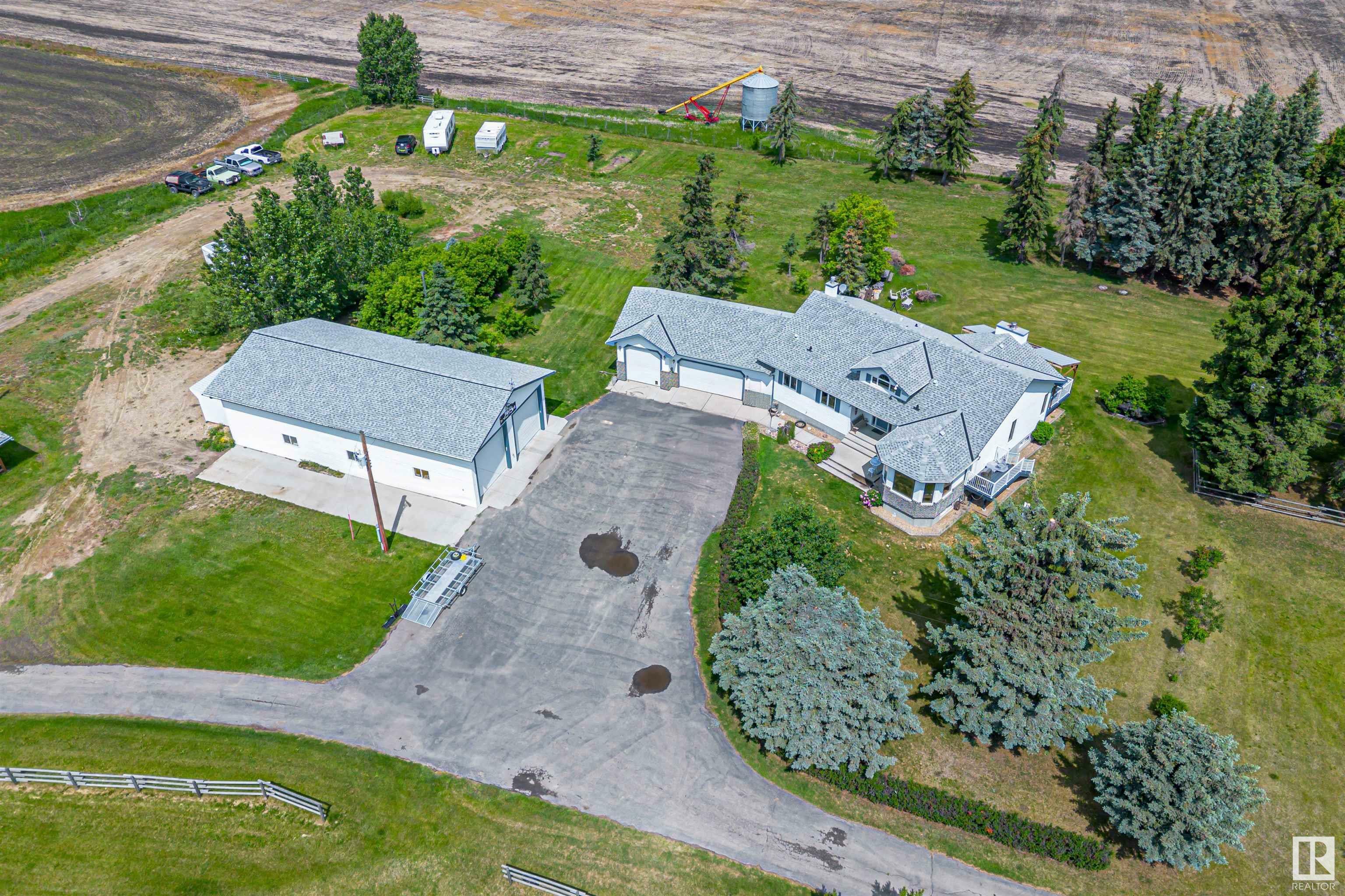 Property Photo: 49238 Rge Road 253 AB T9E 6M1