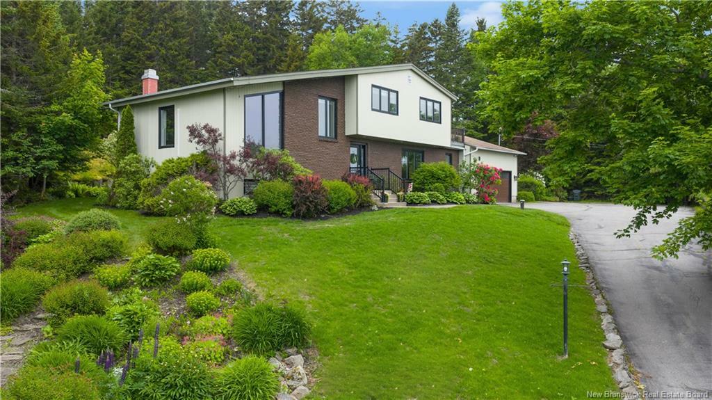 Property Photo: 9 Beverley Hills Drive NB E5K 1X3