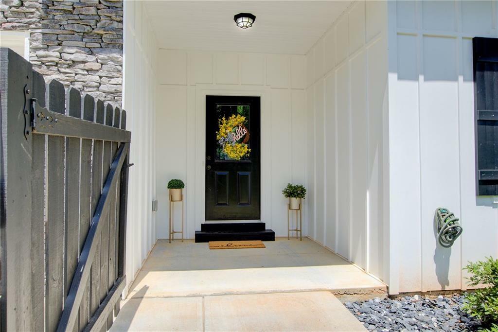 Property Photo: 271 Moorings Run GA 30143