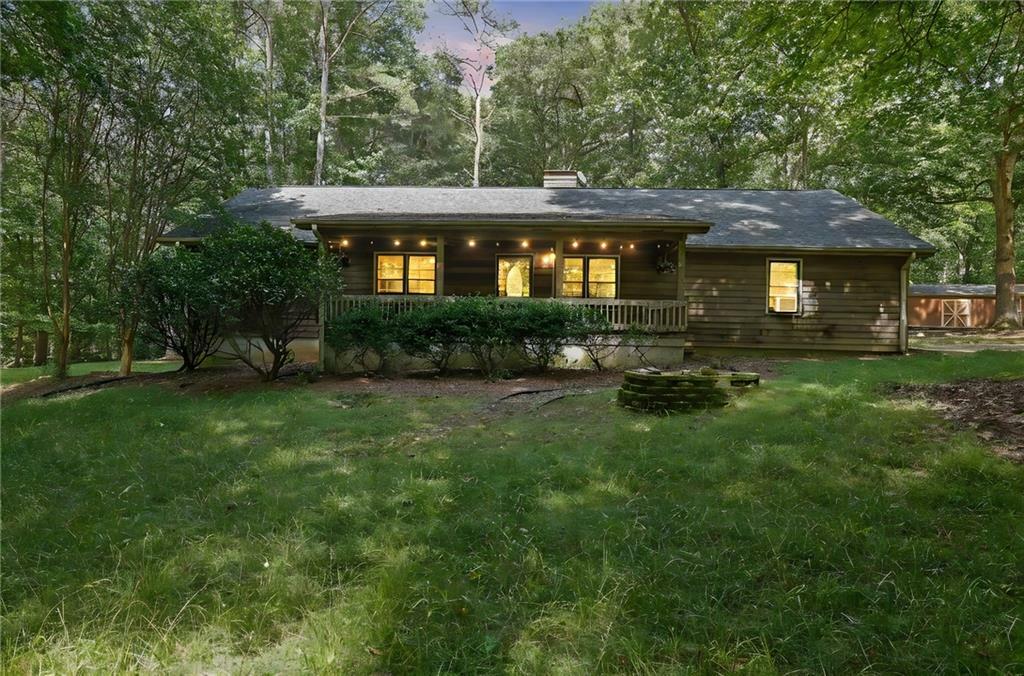 Property Photo: 6896 Heardsville Road GA 30028