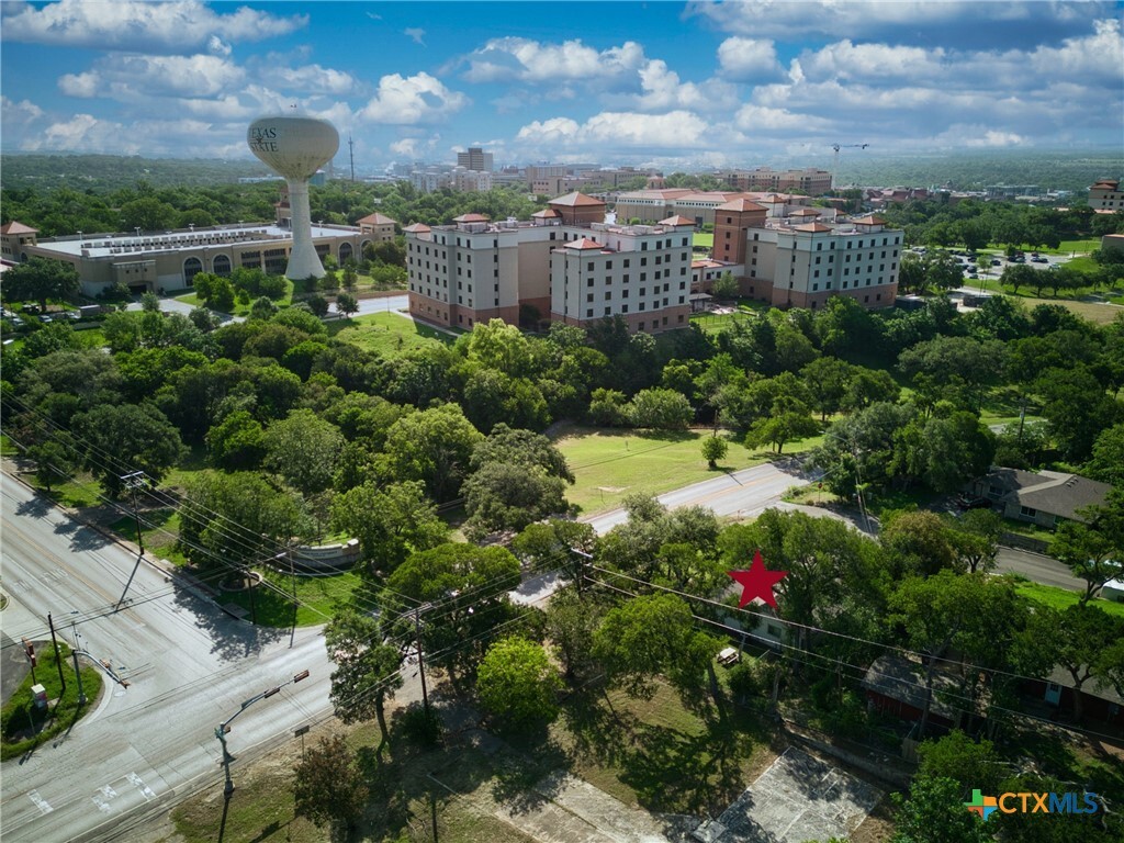 Property Photo:  500 Park Place  TX 78666 