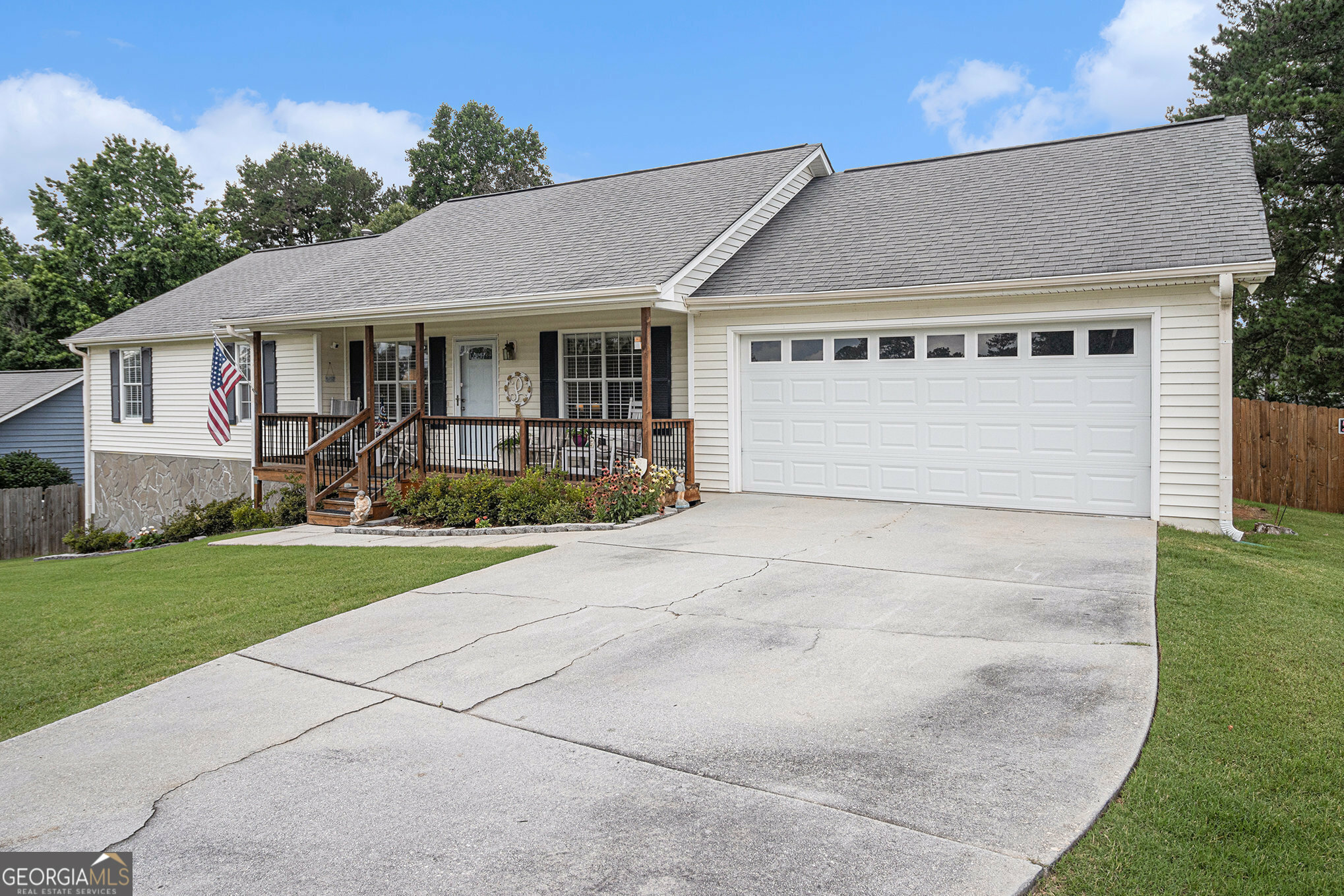 Property Photo: 1250 Timber Walk Drive GA 30052